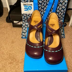 Fluevog Operetta Malibran size 10, purple and aqua- RARE!